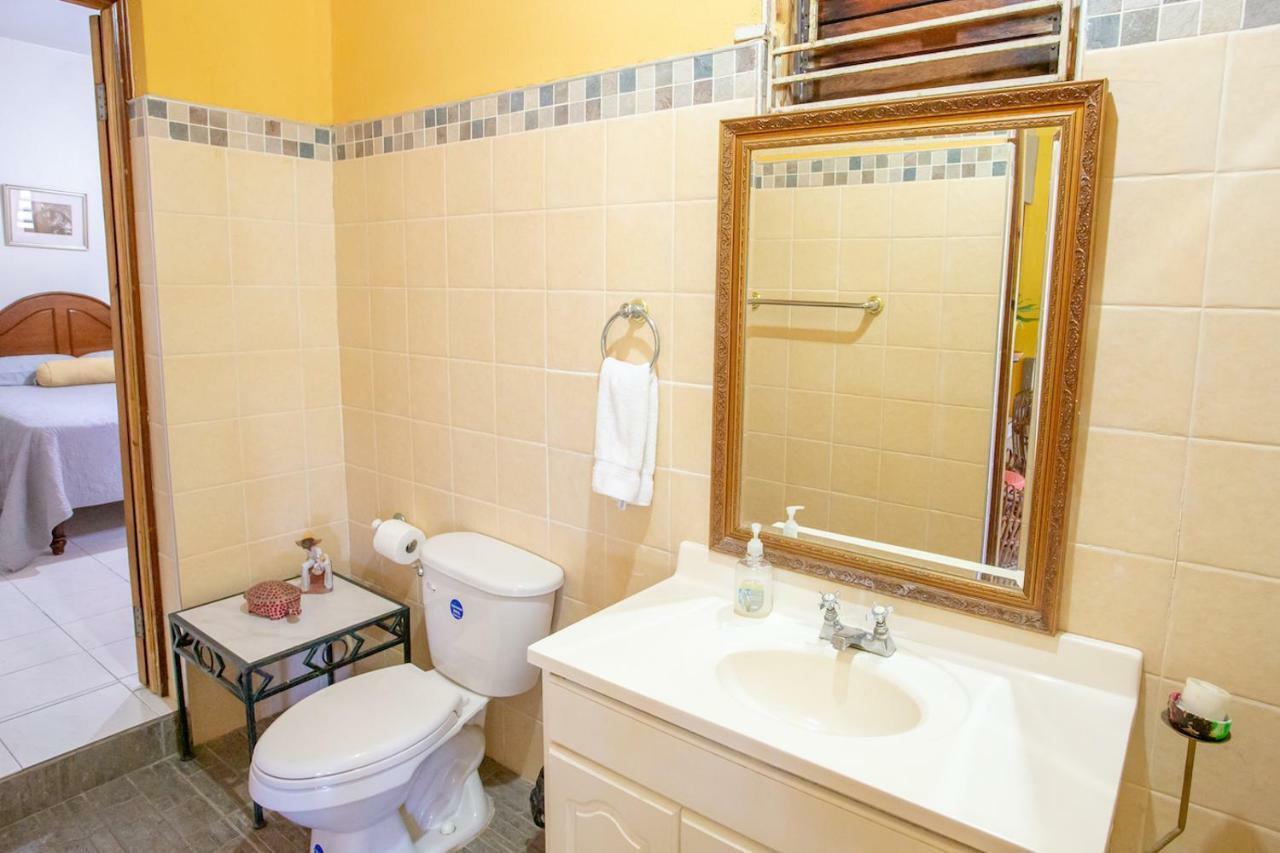 2 Bedroom On Private Estate Kingston Extérieur photo