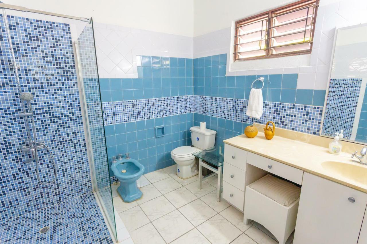 2 Bedroom On Private Estate Kingston Extérieur photo