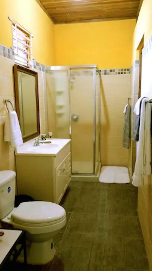 2 Bedroom On Private Estate Kingston Extérieur photo